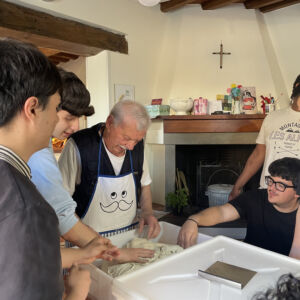 Cucina, partecipazione e condivisione: al via il laboratorio di Cucina e Cittadinanza Attiva