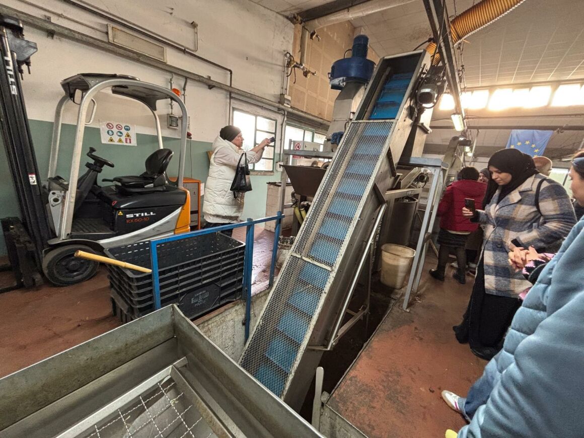 Alla scoperta del territorio: la visita al Frantoio con gli studenti dei corsi di italiano