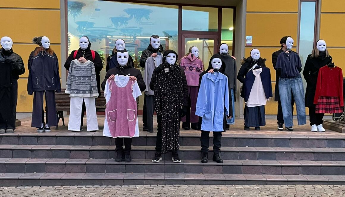 “Com’eri vestita?”: il flash mob a Quarrata per dire no alla violenza sulle donne!